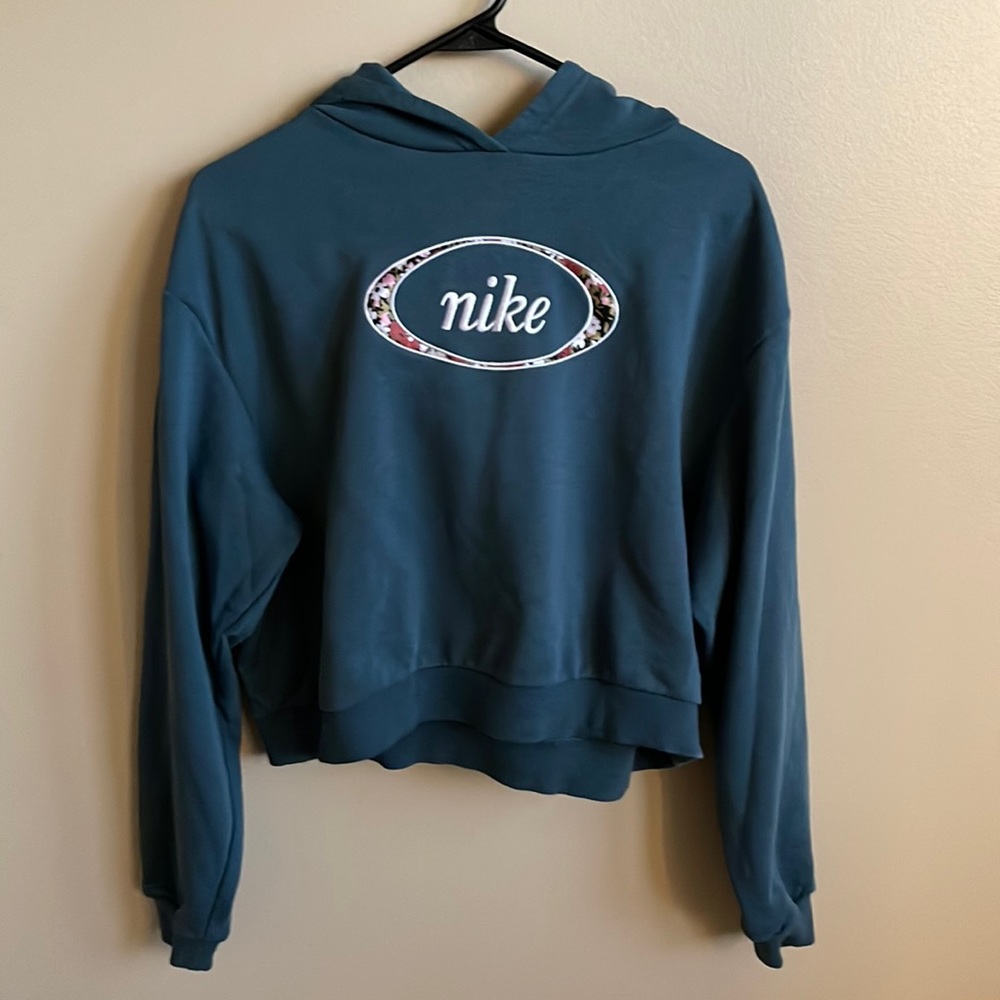 Medium Nike floral hoodie size medium color turquoise